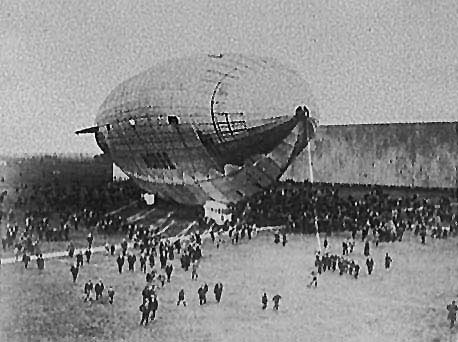 The Norge dirigible in England.